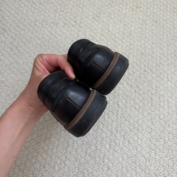 Clark’s Raisie Eletta Black Leather Loafers - Picture 5 of 6